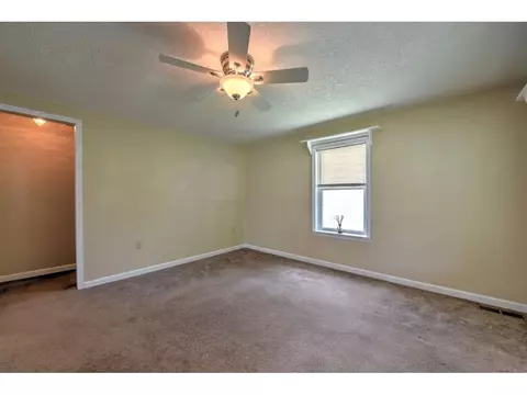 2219 Bay Street Bristol Tn 37620, Bristol, TN 37620 photo 2