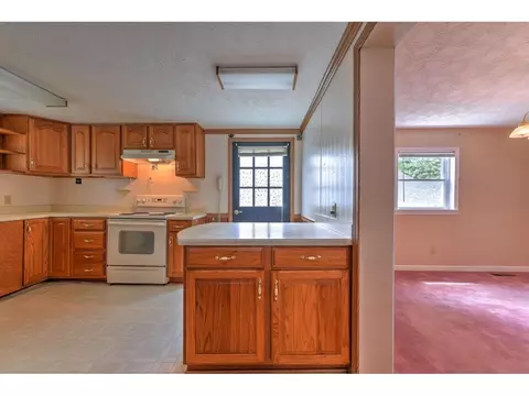 2219 Bay Street Bristol Tn 37620, Bristol, TN 37620 photo 5