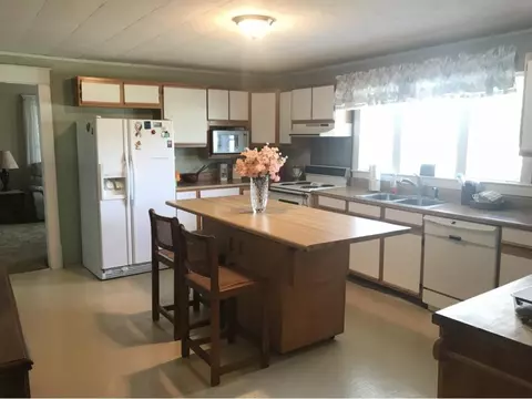936 Main Avenue Erwin Tn 37650, Erwin, TN 37650 photo 3