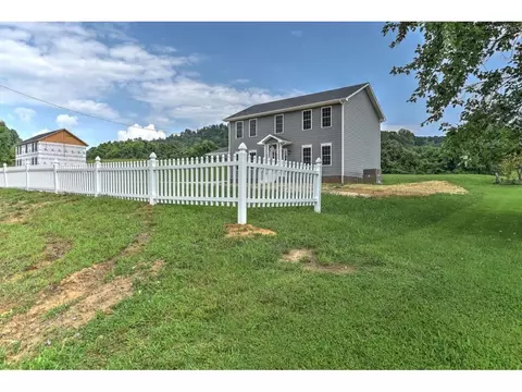 130 Cherry Lane Fall Branch Tn 37656, Fall Branch, TN 37656 photo 3