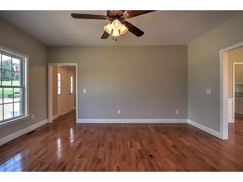 130 Cherry Lane Fall Branch Tn 37656, Fall Branch, TN 37656 photo 8