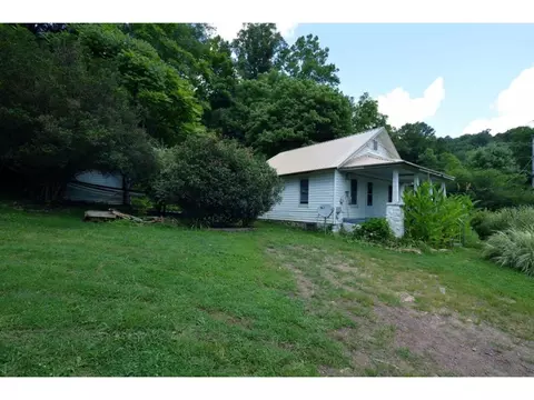 103 Ed Stout Road Hampton Tn 37658, Hampton, TN 37658 photo 17