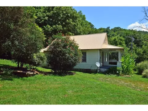 103 Ed Stout Road Hampton Tn 37658, Hampton, TN 37658 photo 13