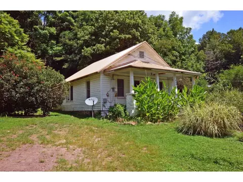103 Ed Stout Road Hampton Tn 37658, Hampton, TN 37658 photo 2
