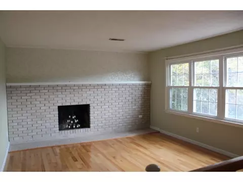 1611 Pineview Drive Bristol Va 24201, Bristol, VA 24201 photo 2