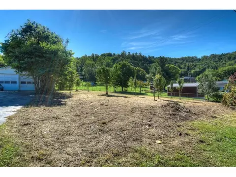 206 Smith Street Erwin Tn 37650, Erwin, TN 37650 photo 4