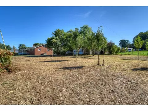 206 Smith Street Erwin Tn 37650, Erwin, TN 37650 photo 3