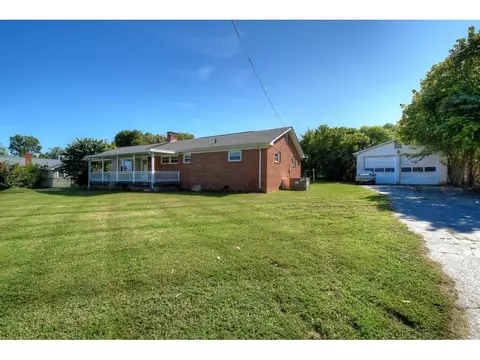 206 Smith Street Erwin Tn 37650, Erwin, TN 37650 photo 2