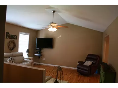 138 Molton Gray Tn 37615, Gray, TN 37615 photo 9