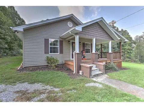 394 Browns Branch Road Hampton Tn 37658, Hampton, TN 37658 photo 3