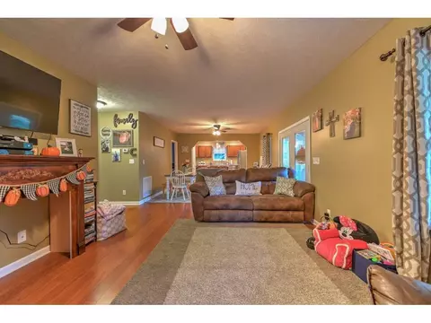 394 Browns Branch Road Hampton Tn 37658, Hampton, TN 37658 photo 10