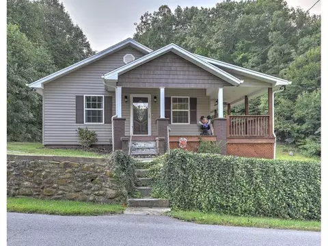 394 Browns Branch Road Hampton Tn 37658, Hampton, TN 37658 photo 1