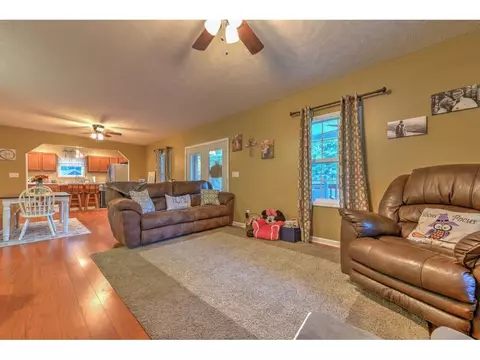 394 Browns Branch Road Hampton Tn 37658, Hampton, TN 37658 photo 9