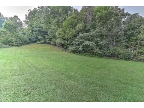 394 Browns Branch Road Hampton Tn 37658, Hampton, TN 37658 photo 35
