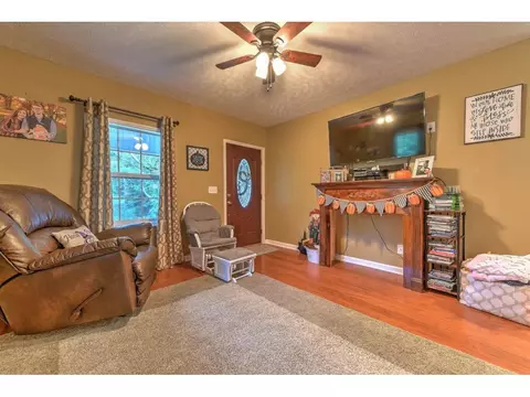 394 Browns Branch Road Hampton Tn 37658, Hampton, TN 37658 photo 12