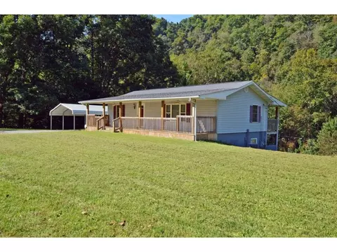 5700 Highway 19 Hampton Tn 37658, Hampton, TN 37658 photo 22