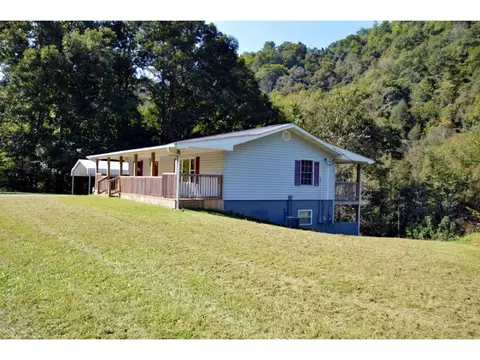 5700 Highway 19 Hampton Tn 37658, Hampton, TN 37658 photo 2