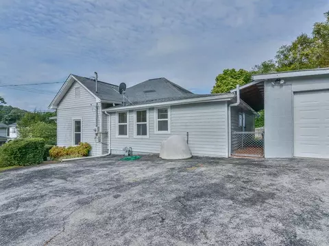 523 Gay Street Erwin Tn 37650, Erwin, TN 37650 photo 5