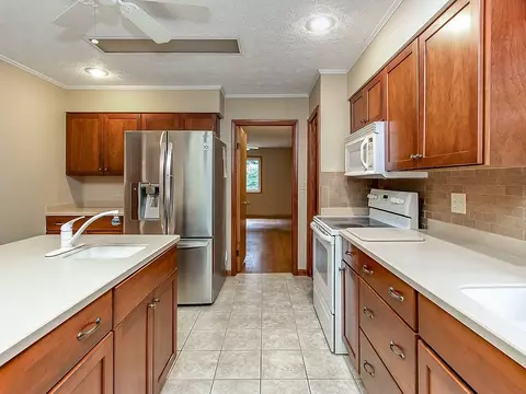 301 Hickory Hill Erwin Tn 37650, Erwin, TN 37650 photo 11