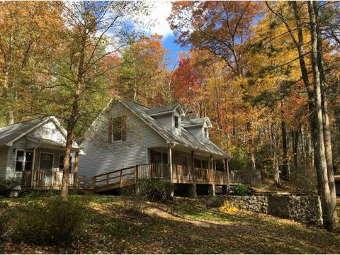 1504 Rocky Knob Mountain City Tn 37683 Mls 413873 Movoto Com