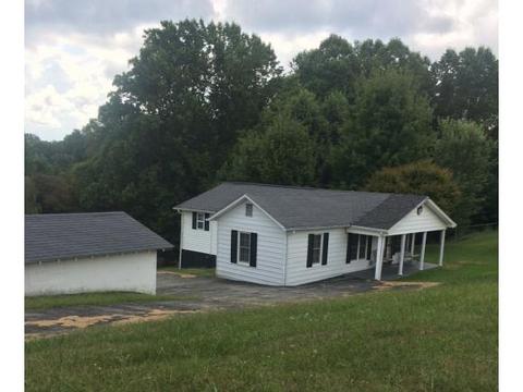 204 Varner St, Wise, VA 24293 photo 1