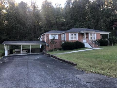 213 E Valley Dr, Bristol, VA 24201 photo 1