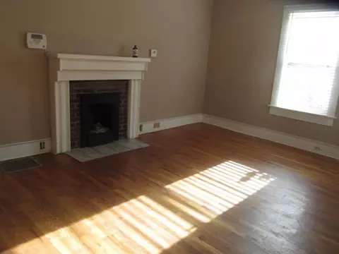 220 Holston Johnson City Tn 37601, Johnson City, TN 37601 photo 3