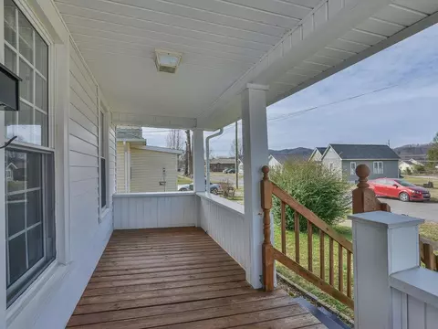 726 Maple Avenue Erwin Tn 37650, Erwin, TN 37650 photo 6