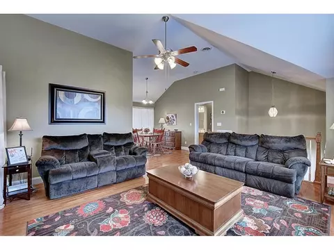 1033 Mountain Meadows Drive Limestone Tn 37681, Limestone, TN 37681 photo 4