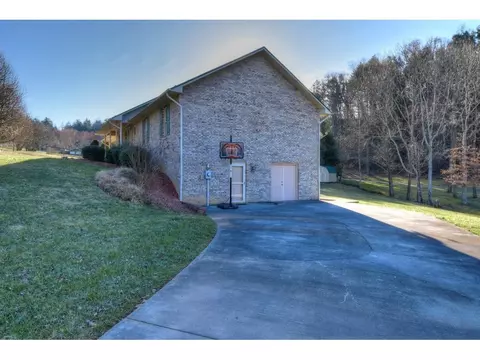 110 Fishery Loop Road Erwin Tn 37650, Erwin, TN 37650 photo 4