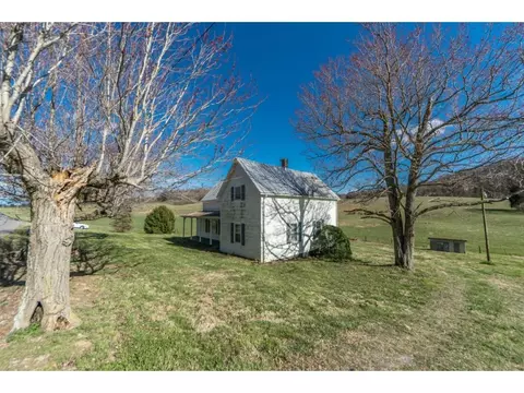 324 Jarrett Road Limestone Tn 37681, Limestone, TN 37681 photo 2