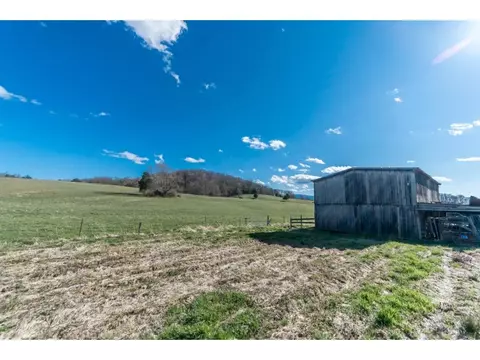 324 Jarrett Road Limestone Tn 37681, Limestone, TN 37681 photo 4