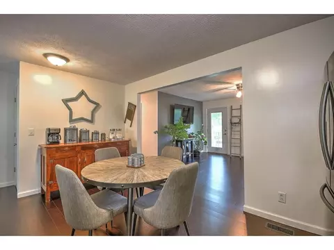 212 Mountain View Hampton Tn 37658, Hampton, TN 37658 photo 12