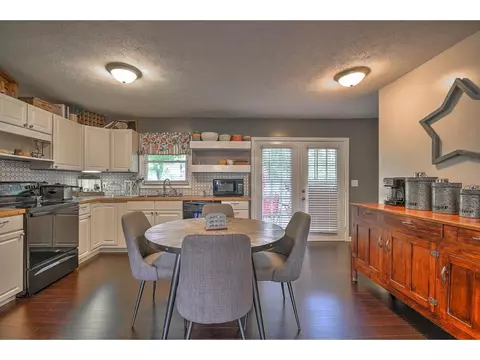 212 Mountain View Hampton Tn 37658, Hampton, TN 37658 photo 8