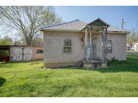 2011 E Unaka Avenue Johnson City Tn 37601, Johnson City, TN 37601 photo 3