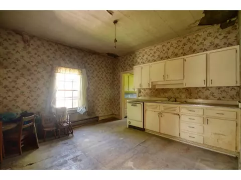 2011 E Unaka Avenue Johnson City Tn 37601, Johnson City, TN 37601 photo 8