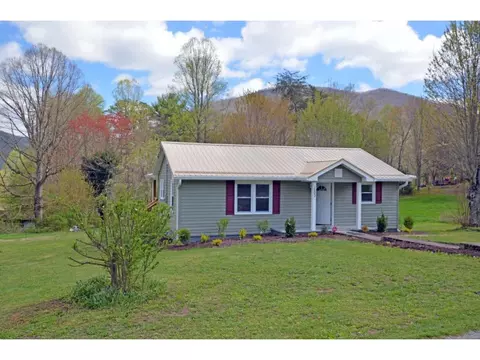 153 Greenbriar Drive Hampton Tn 37658, Hampton, TN 37658 photo 1