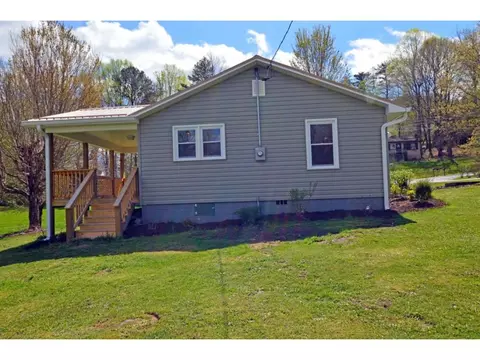 153 Greenbriar Drive Hampton Tn 37658, Hampton, TN 37658 photo 21