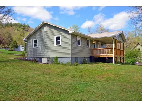 153 Greenbriar Drive Hampton Tn 37658, Hampton, TN 37658 photo 2