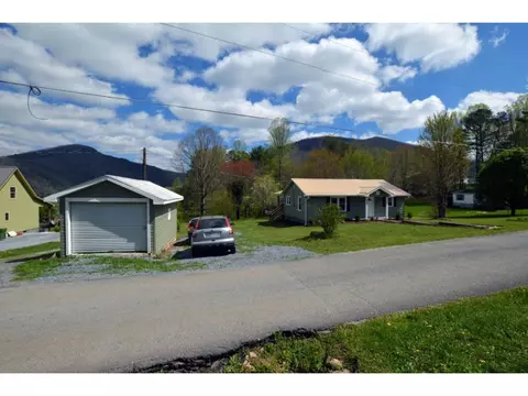 153 Greenbriar Drive Hampton Tn 37658, Hampton, TN 37658 photo 3