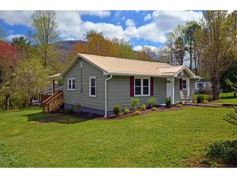 153 Greenbriar Drive Hampton Tn 37658, Hampton, TN 37658 photo 18