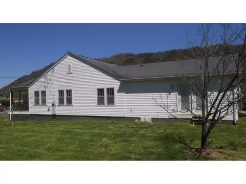 207 Mountain View Drive Hampton Tn 37658, Hampton, TN 37658 photo 3