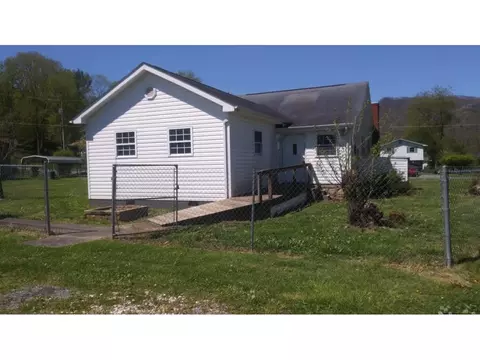207 Mountain View Drive Hampton Tn 37658, Hampton, TN 37658 photo 4