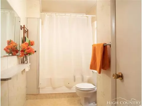 195 Willard Johnson Road Vilas Nc 28692, Vilas, NC 28692 photo 17