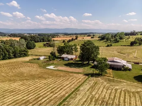 235 Jeffers Lane Limestone Tn 37681, Limestone, TN 37681 photo 2