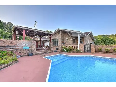 357 Springlake Road Bristol Va 24201, Bristol, VA 24201 photo 2