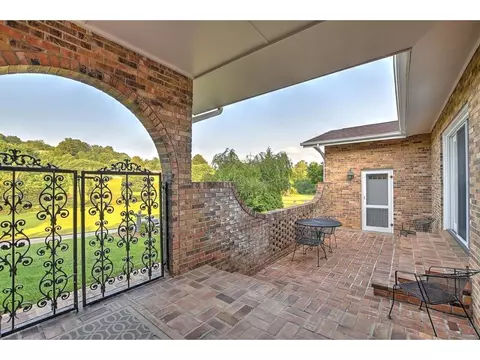 357 Springlake Road Bristol Va 24201, Bristol, VA 24201 photo 3