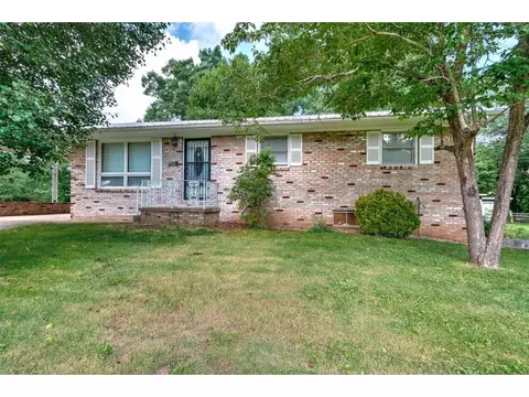 229 Elliott Avenue Erwin Tn 37650, Erwin, TN 37650 photo 1