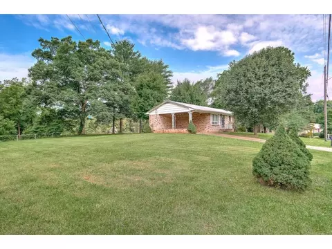229 Elliott Avenue Erwin Tn 37650, Erwin, TN 37650 photo 5