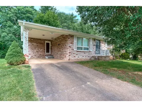 229 Elliott Avenue Erwin Tn 37650, Erwin, TN 37650 photo 2